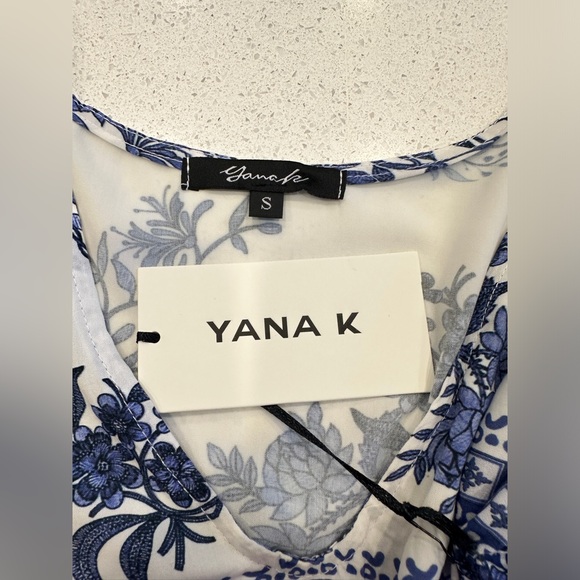 Yana K Mia Blue Flowers Lightweight Slip on top - Picture 5 of 7